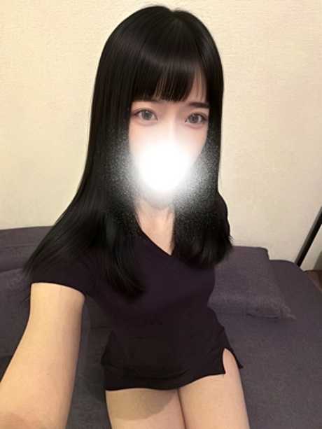 蒼井まき(24歳)
