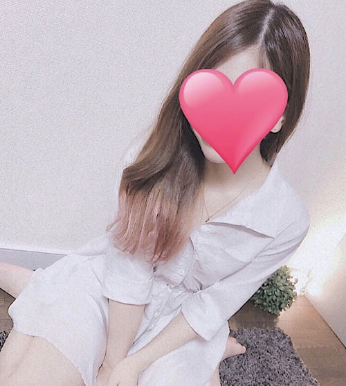 瑠衣(25)